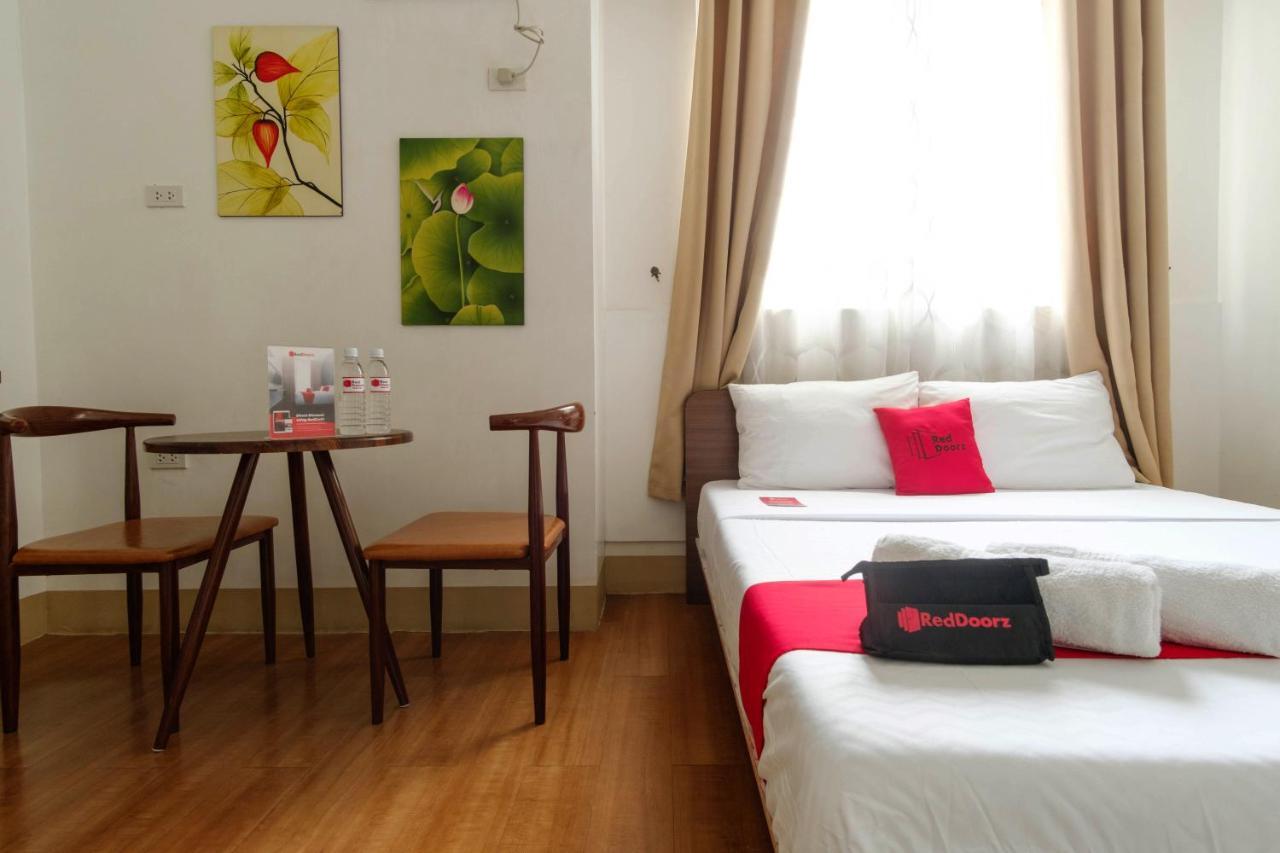 Hotel Reddoorz Near V Mapa Station à Manille Extérieur photo