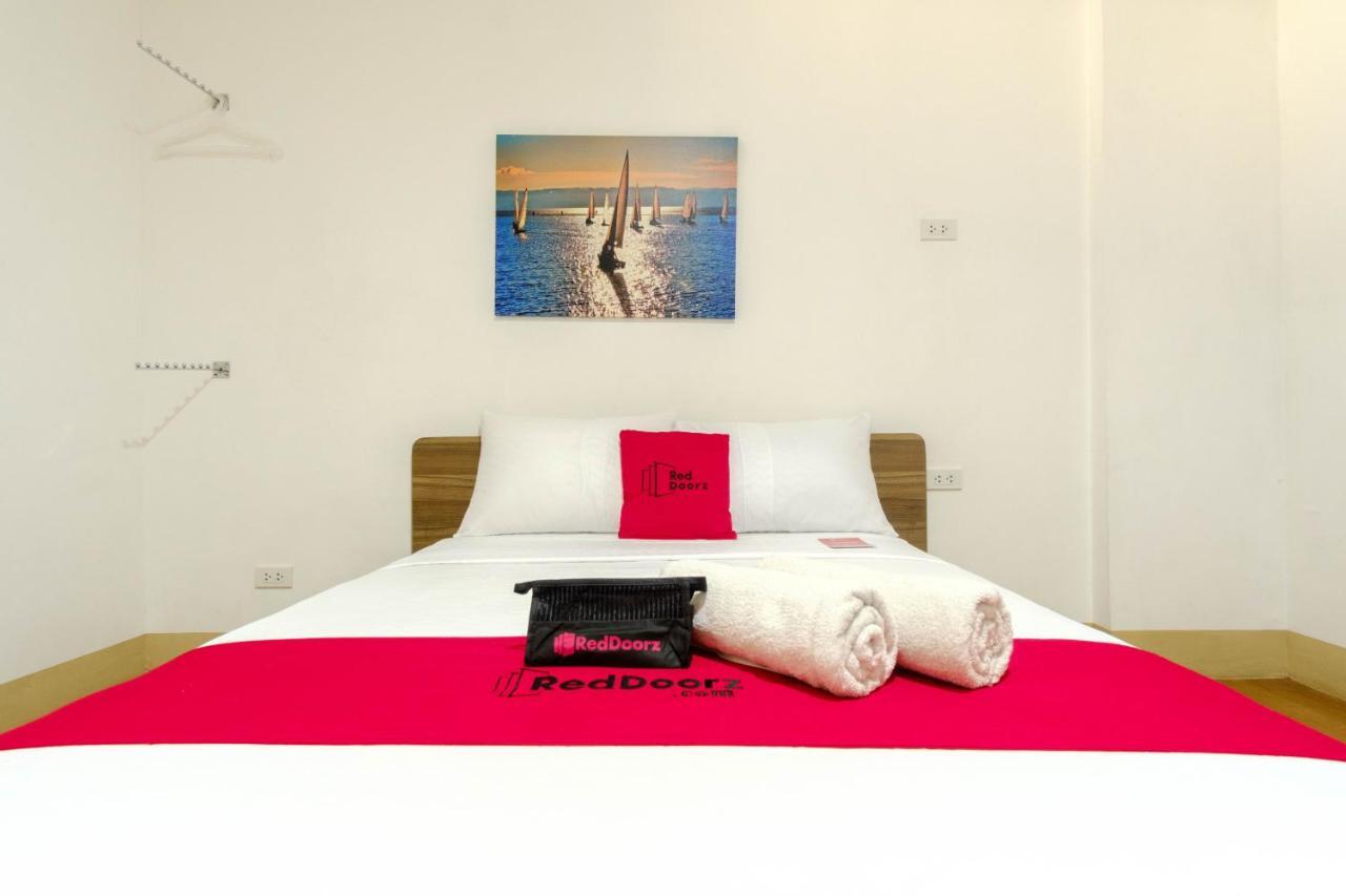 Hotel Reddoorz Near V Mapa Station à Manille Extérieur photo
