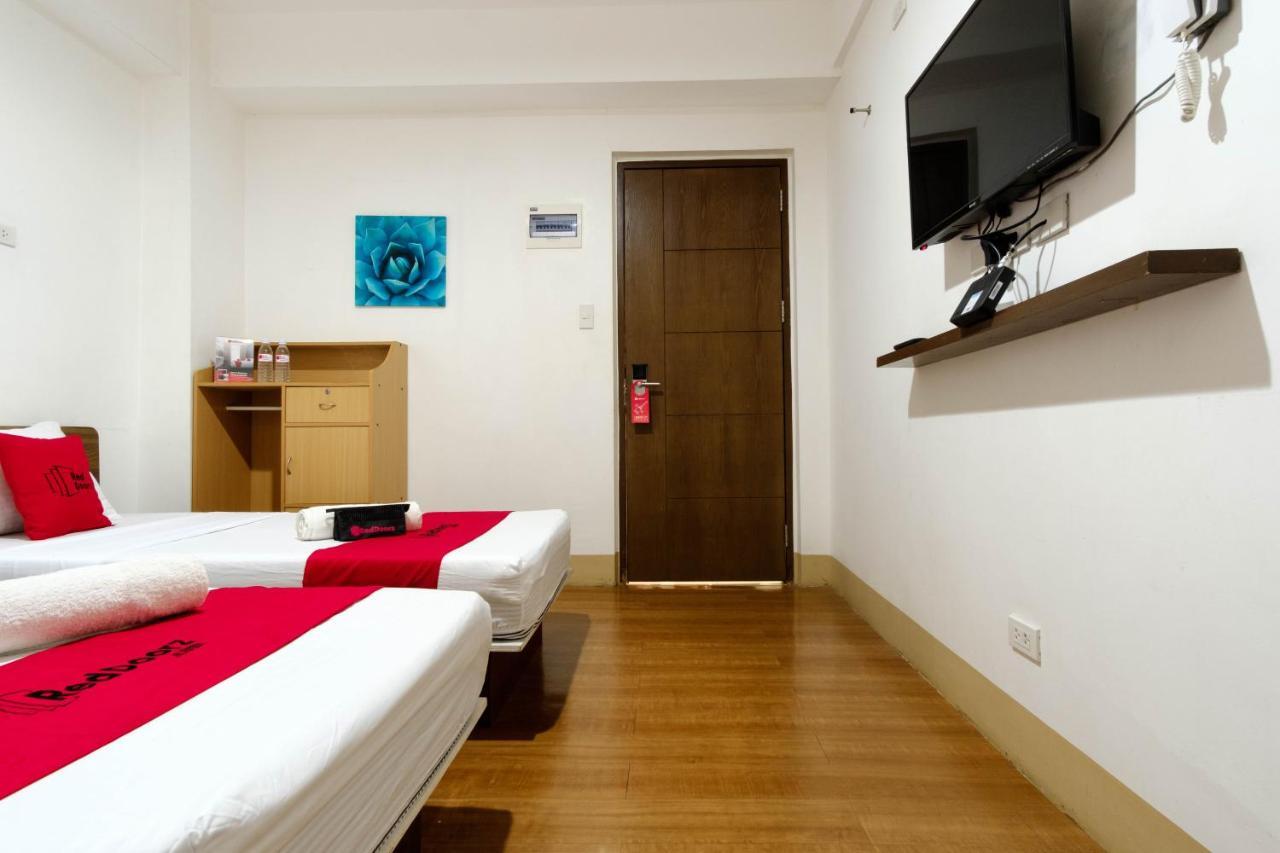 Hotel Reddoorz Near V Mapa Station à Manille Extérieur photo
