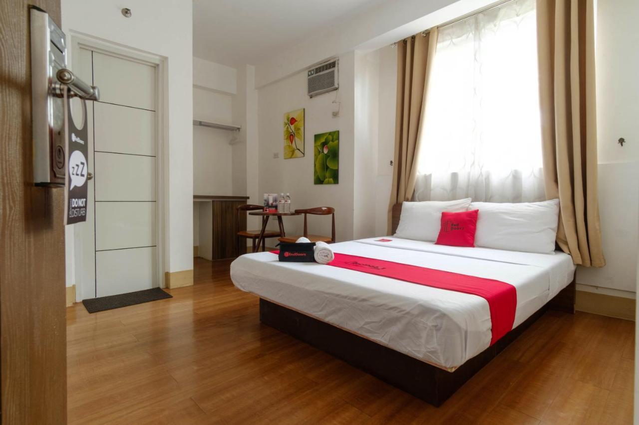 Hotel Reddoorz Near V Mapa Station à Manille Extérieur photo