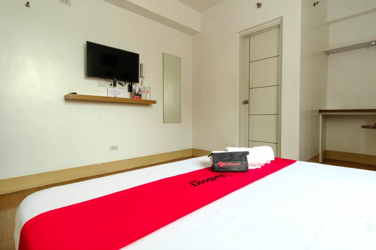 Hotel Reddoorz Near V Mapa Station à Manille Extérieur photo