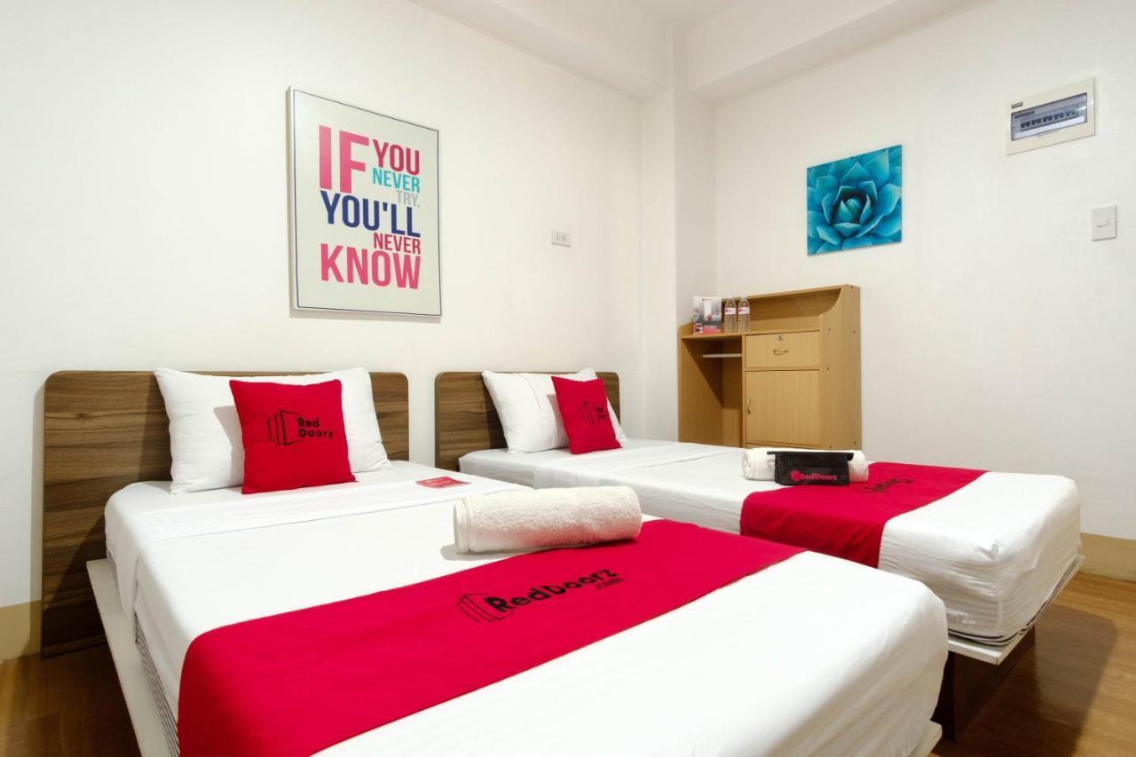 Hotel Reddoorz Near V Mapa Station à Manille Extérieur photo